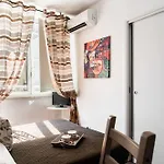 Bed & Breakfast Be My Guest 4*
